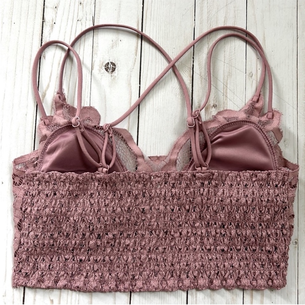Floral Padded Lace Brawlette in Rose Color - Picture 4 of 10